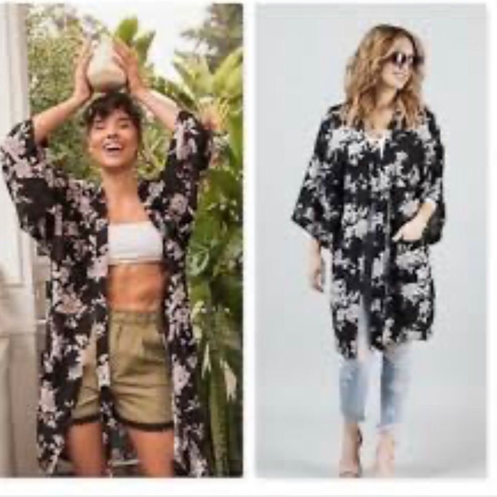 Spiritual Gangster Black Floral Kimono Style Tie Front Top sz one size